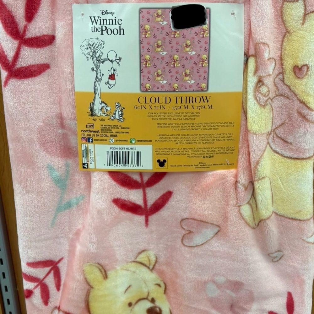 Winnie the Pooh Valentine's Day Blanket